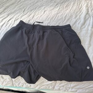 Lululemon Mens Pace Breaker Shorts (XL) 7”